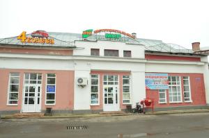 ШУЯ, г. Шуя, Комсомольская пл., д. 1 (рядом с "Октябрьским" мостом)